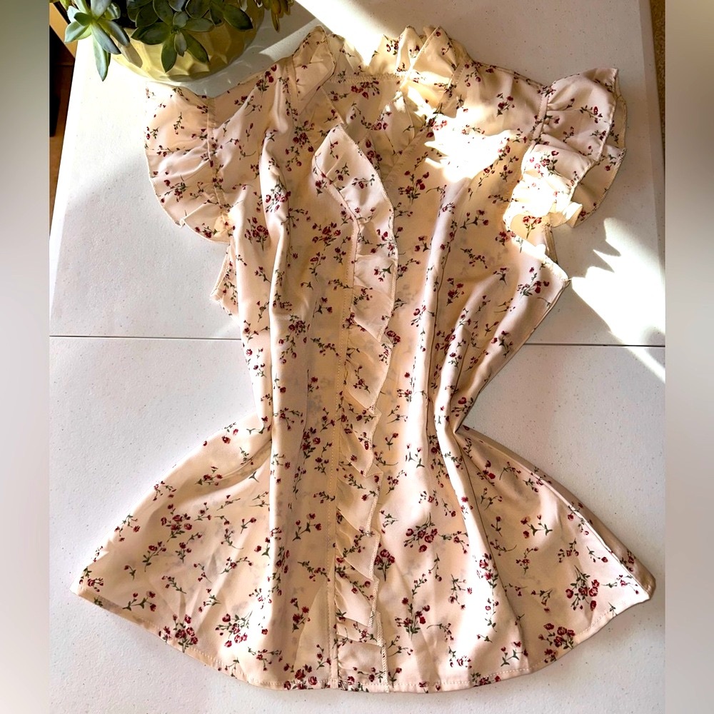 Floral Ruffle Blouse